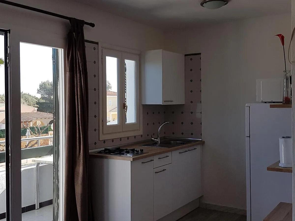 Apartaments California Cala'N Blanes  0*, Cala'N Blanes (Menorca)