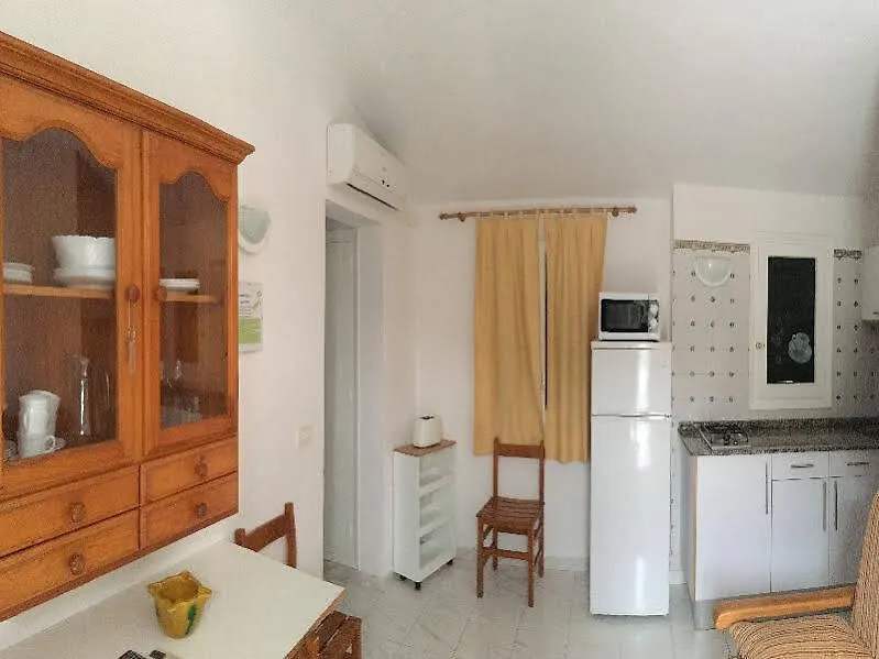 Apartaments California Cala'N Blanes  0*, Cala'N Blanes (Menorca)